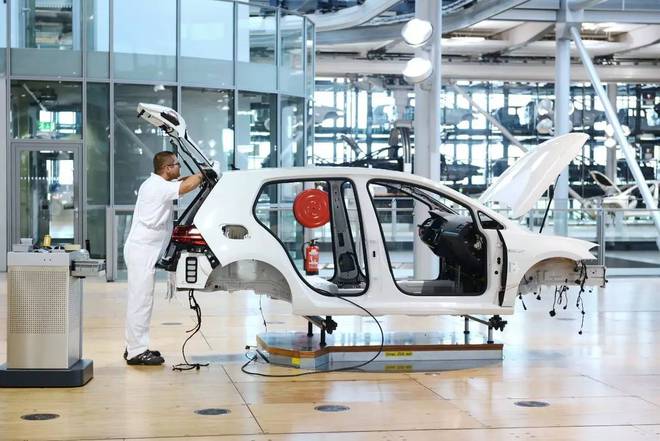 辉腾重生 从奢华车间到移动出行枢纽